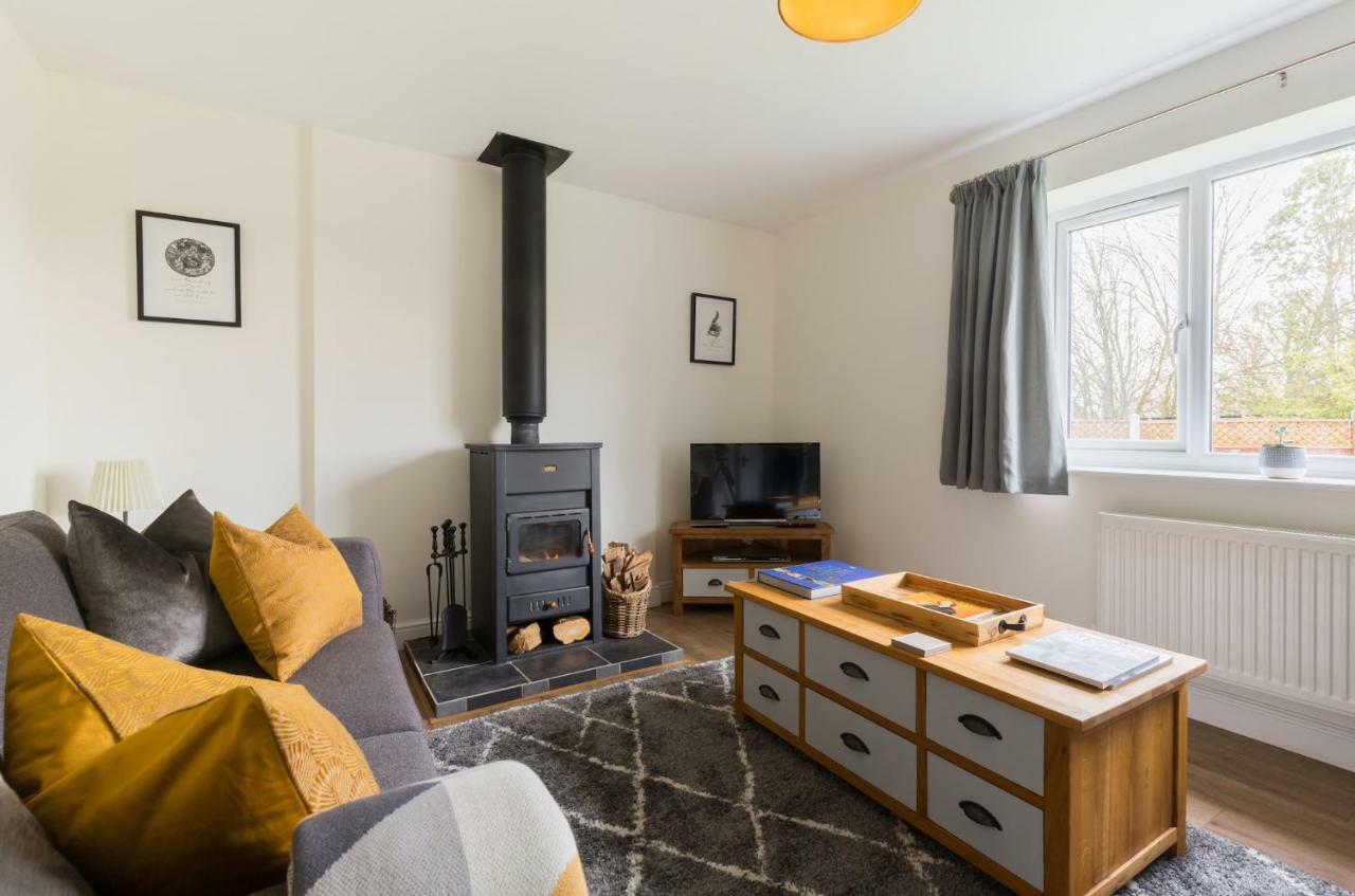 The Hideaway Villa Stratford-upon-Avon Eksteriør billede